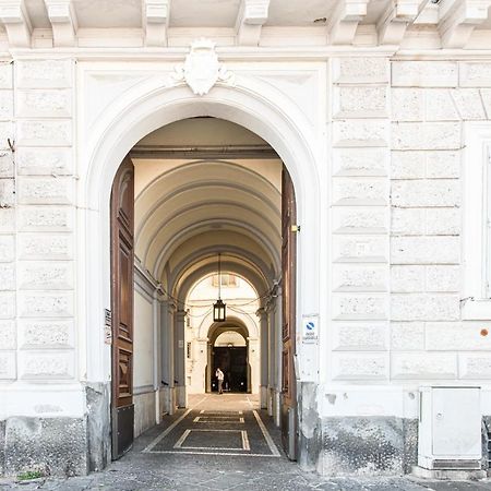 Lux Caracciolo Bed & Breakfast Napoli Bagian luar foto