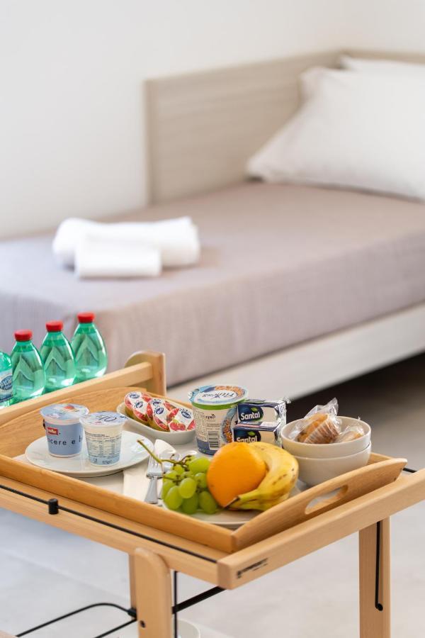 Lux Caracciolo Bed & Breakfast Napoli Bagian luar foto