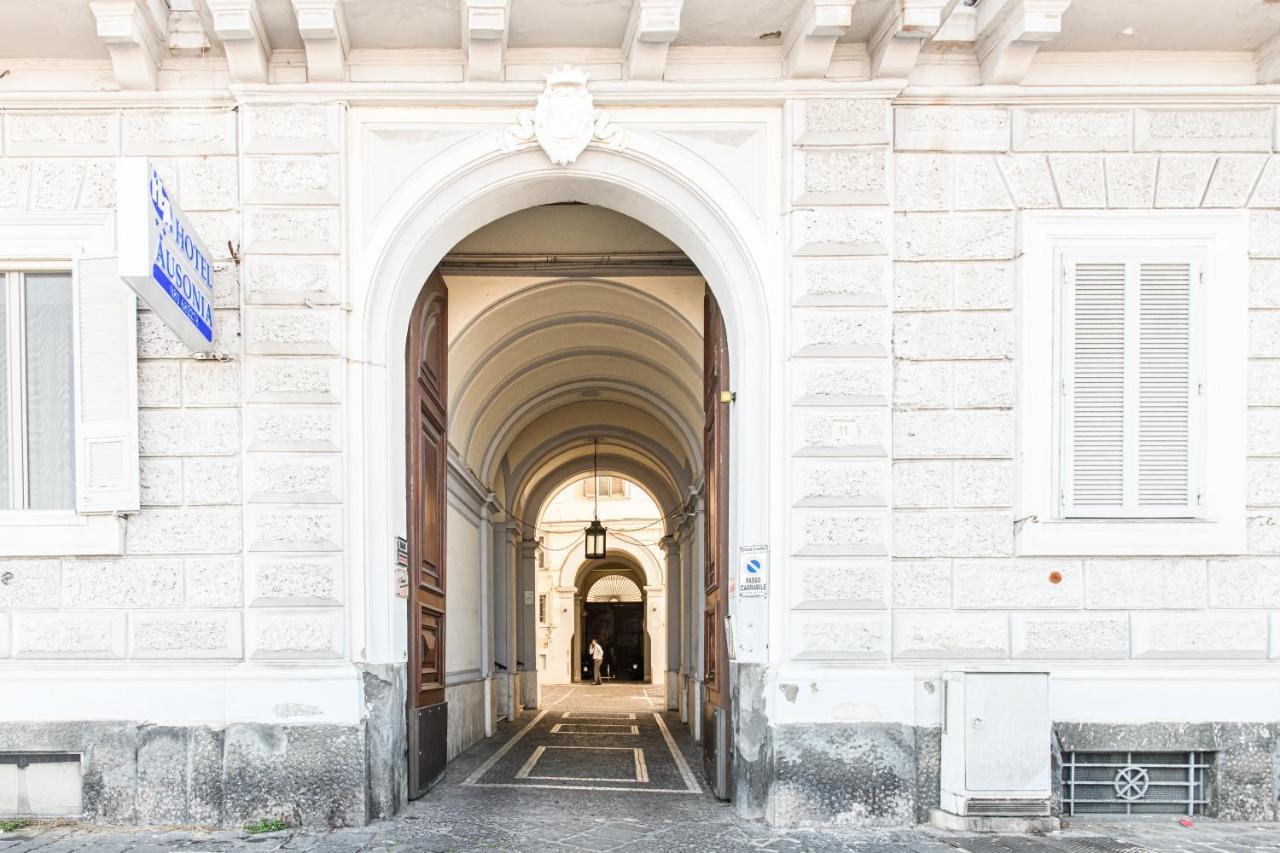 Lux Caracciolo Bed & Breakfast Napoli Bagian luar foto