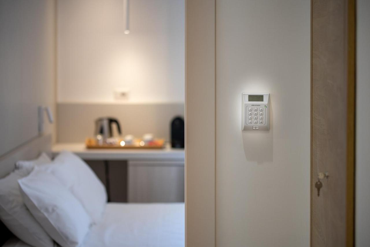 Lux Caracciolo Bed & Breakfast Napoli Bagian luar foto