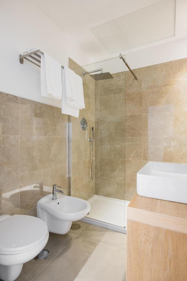 Lux Caracciolo Bed & Breakfast Napoli Bagian luar foto