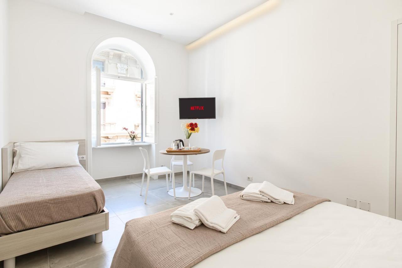 Lux Caracciolo Bed & Breakfast Napoli Bagian luar foto